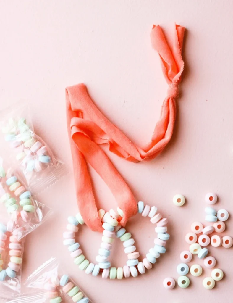DIY candy necklace