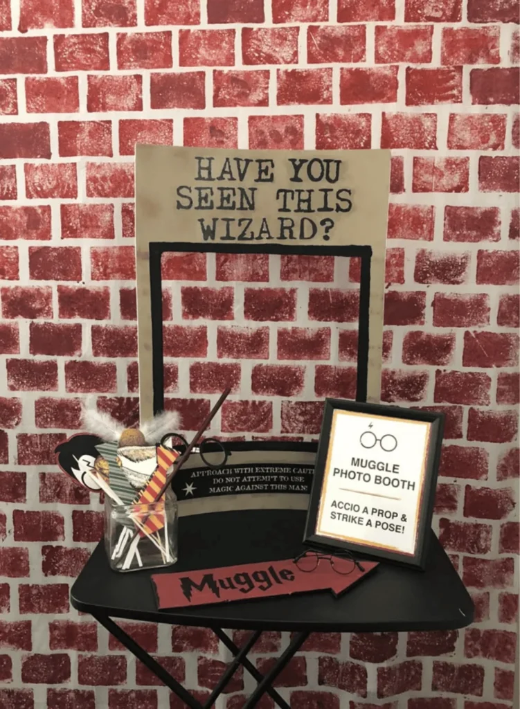 DIY Harry Potter Photo Booth