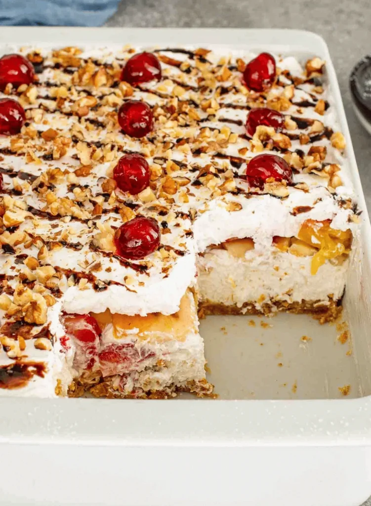 Banana split cake (no bake)
