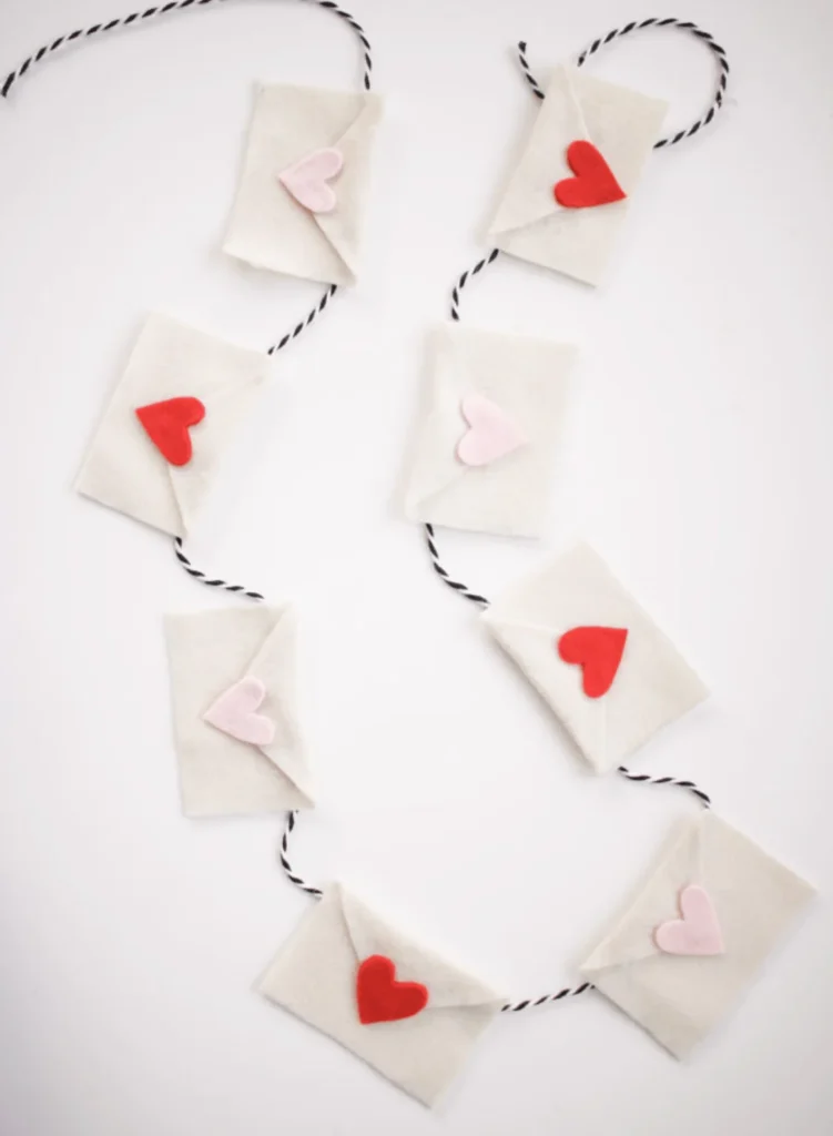 DIY Valentines Love Letter Garland