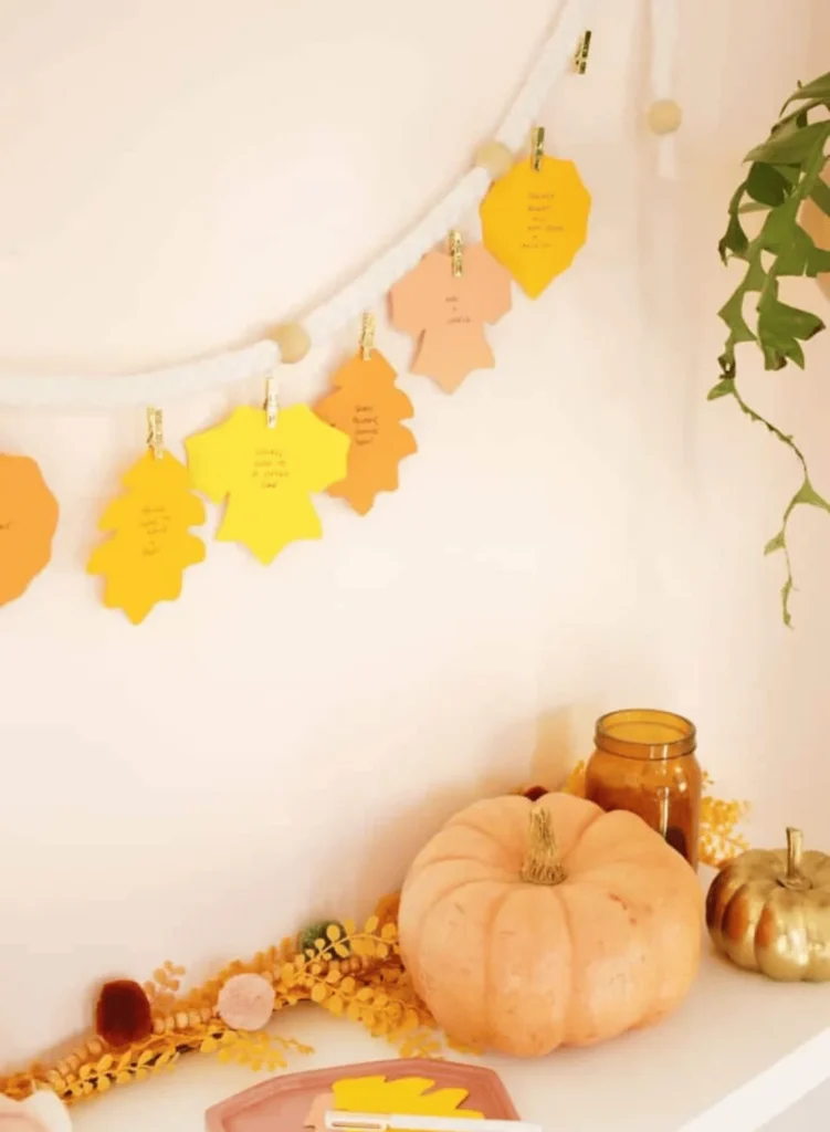 Gratefulness Leaf Garland DIY. Thanksgiving craft ideas