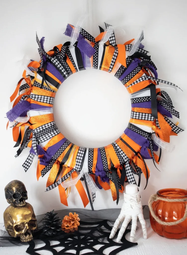 Halloween Ribbon Wreath. DIY Halloween Wreaths
