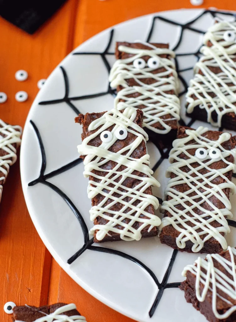 Mummy brownies. Halloween party snacks