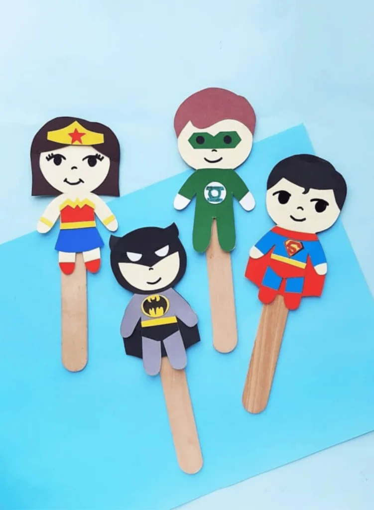 Superhero Craft – DIY Puppets