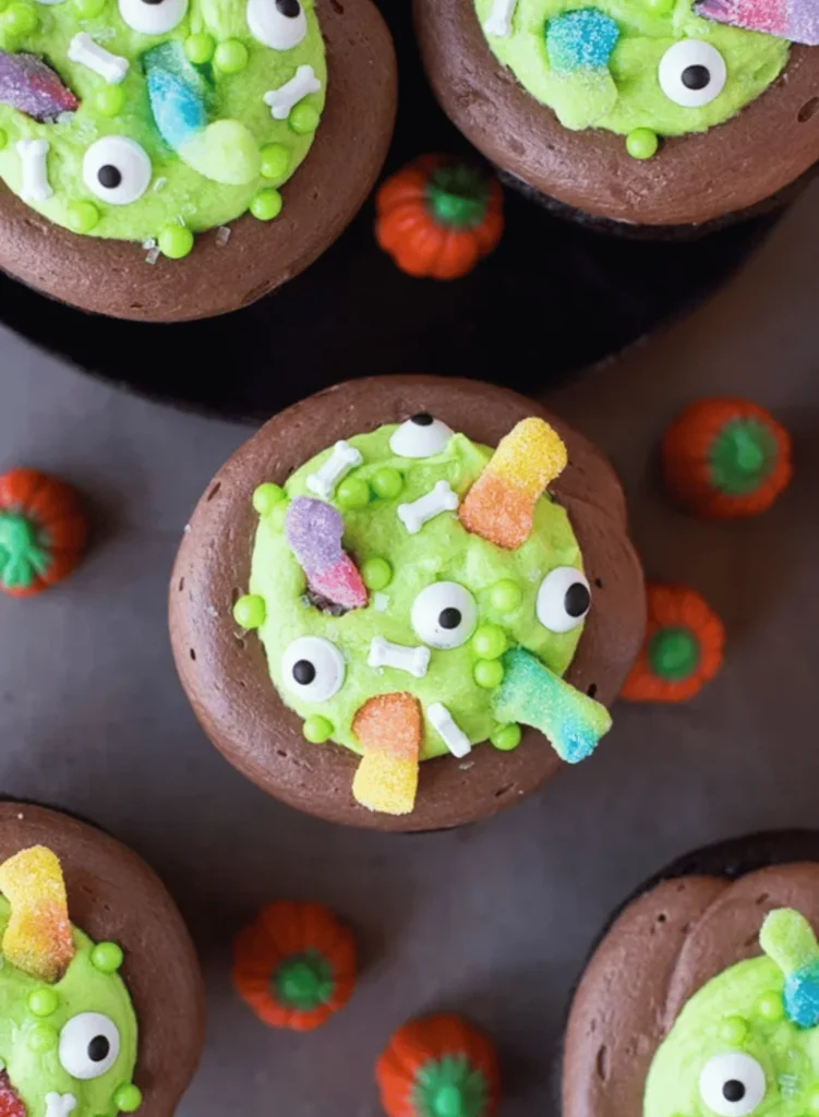 Witch’s Cauldron Cupcakes (2)
