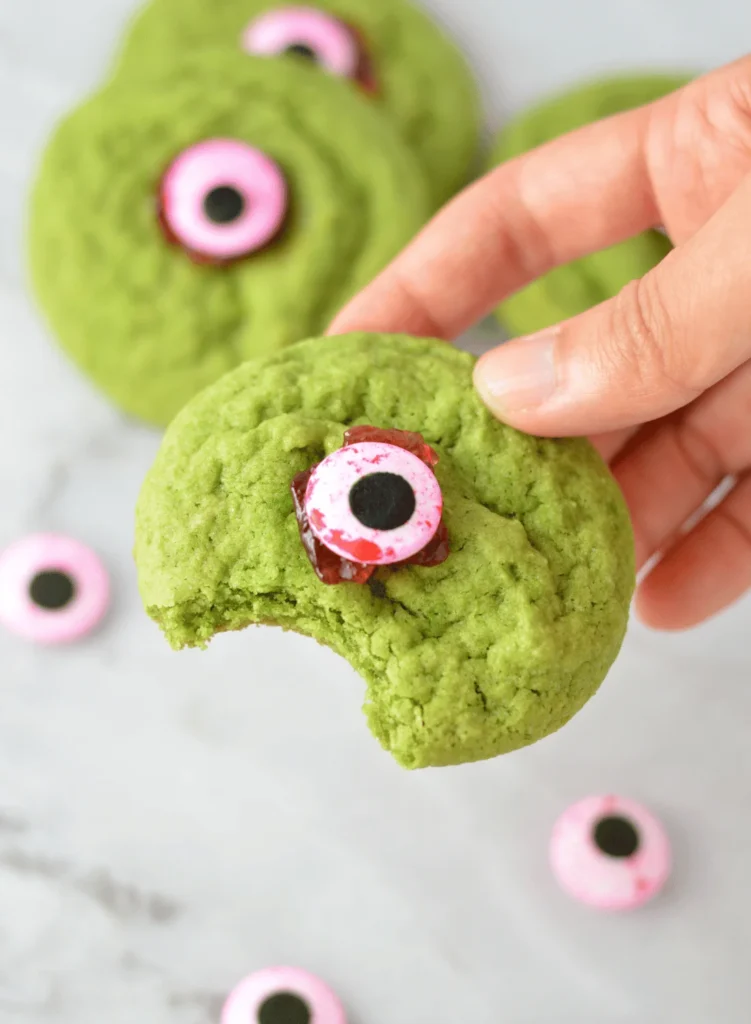 monster eyeball cookies
