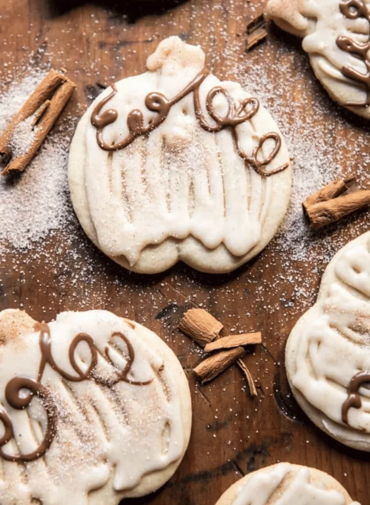 Cinnamon Spiced Sugar Cookies with Browned Butter Frosting. Thanksgiving cookie recipes