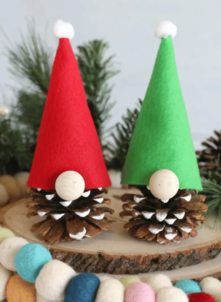 DIY Pinecone Gnomes. Pinecone crafts for kids