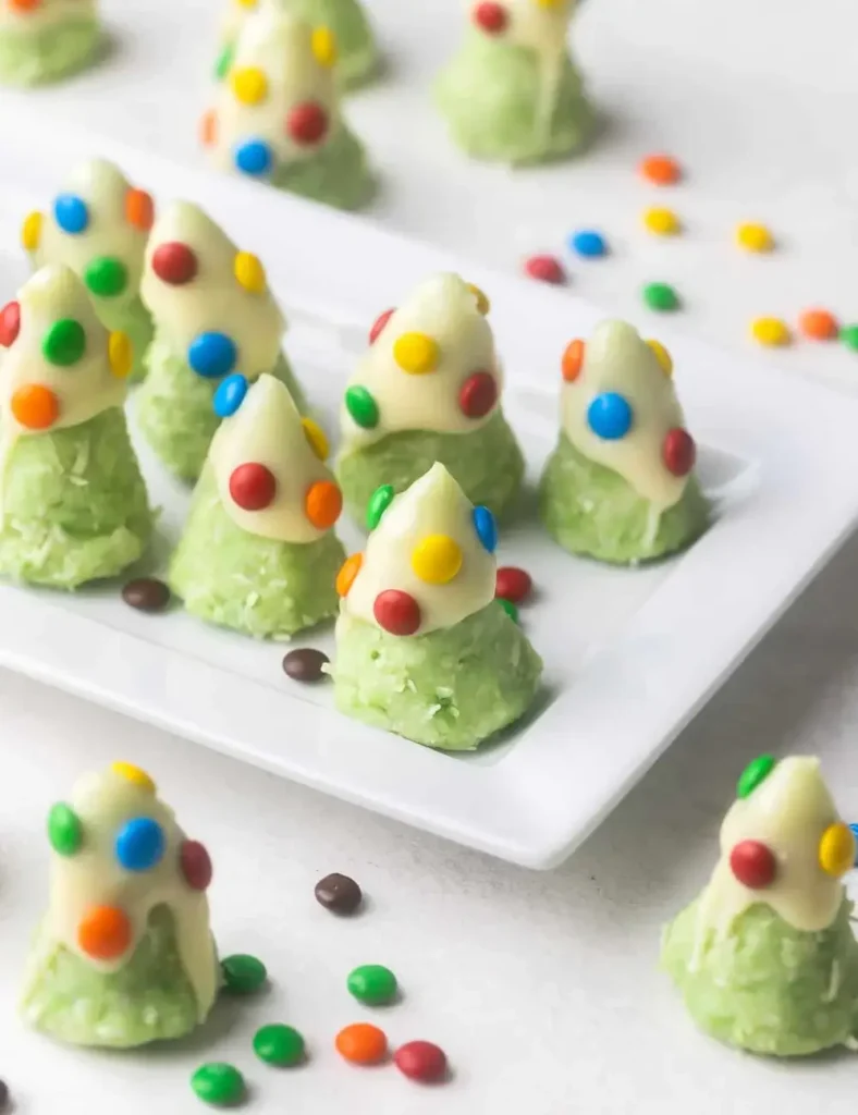 No-Bake Christmas Tree Cookies. no-bake Christmas desserts