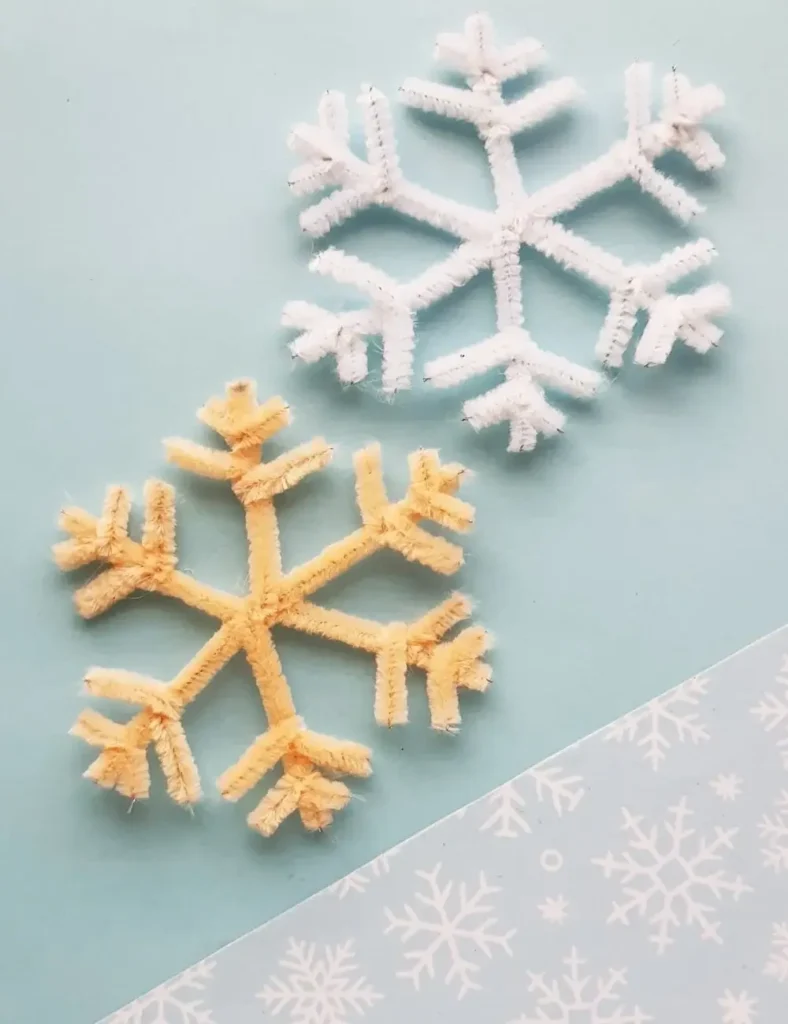 Pipe cleaner snowflakes. Winter Crafts For Kids
