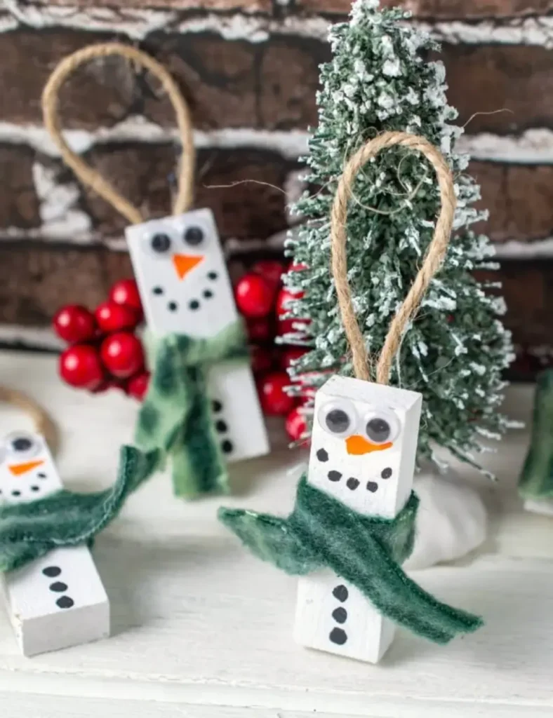 WOODEN SNOWMAN ORNAMENTS