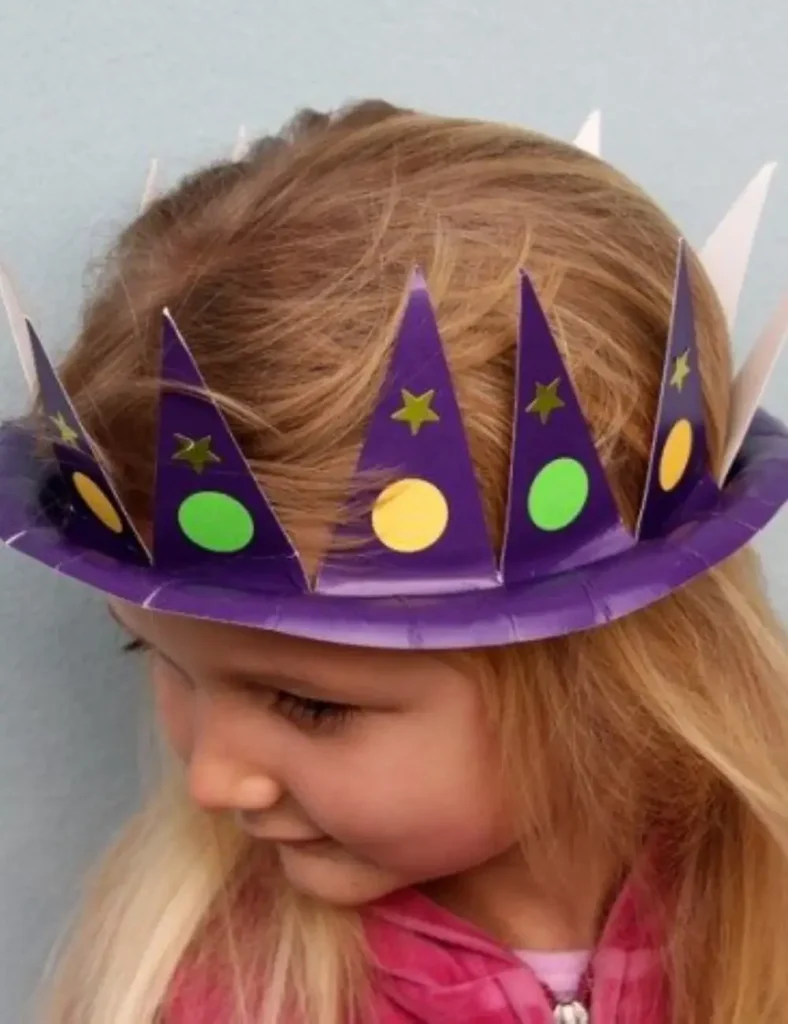 Paper Plate Mardi Gras Hat